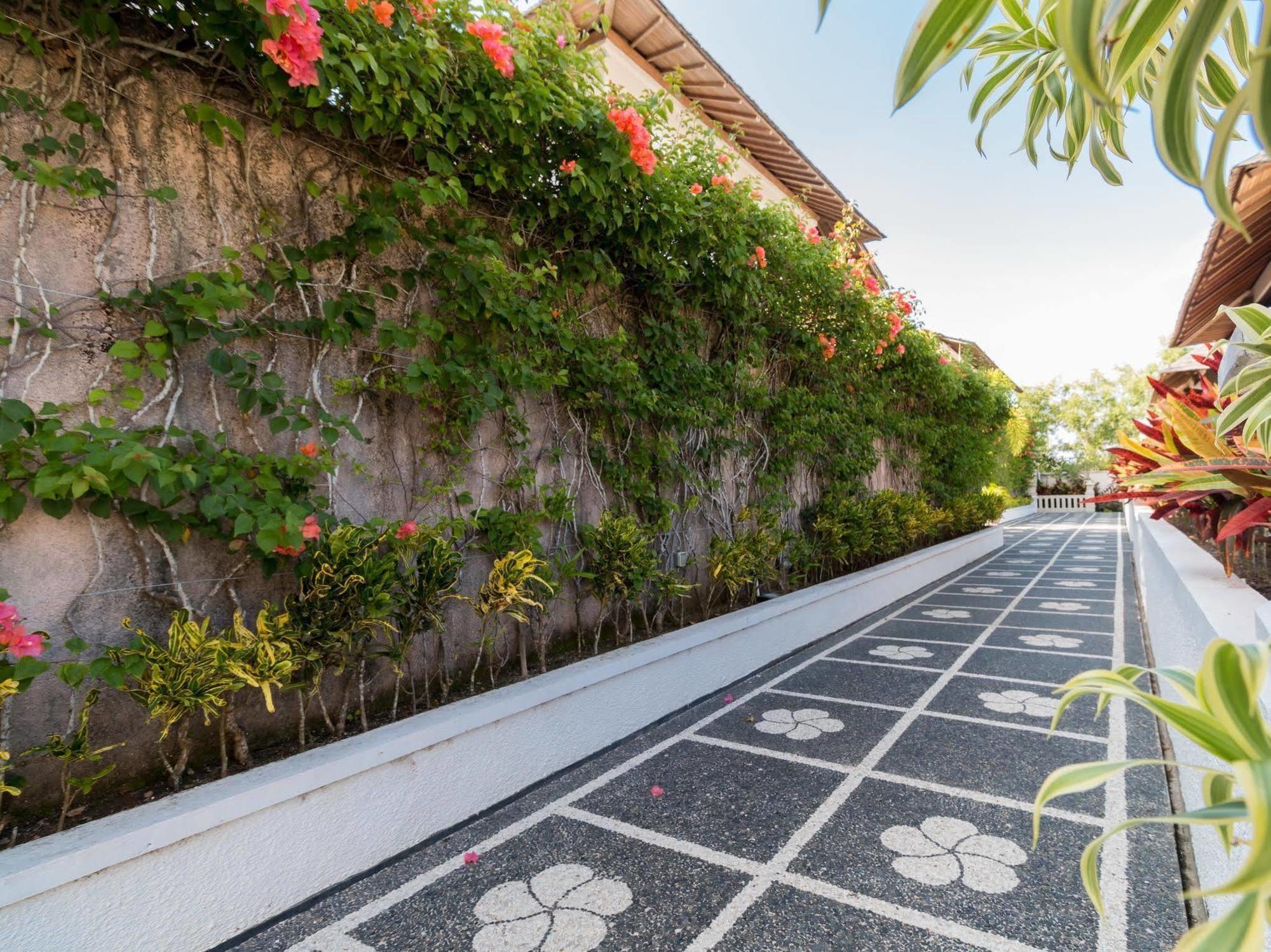 Airis Luxury Villas And Spa Uluwatu Exterior foto